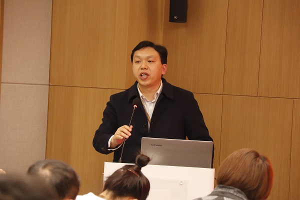 6、米兰在线手机版(大中国区)总工程师苏群山主持会议 .JPG