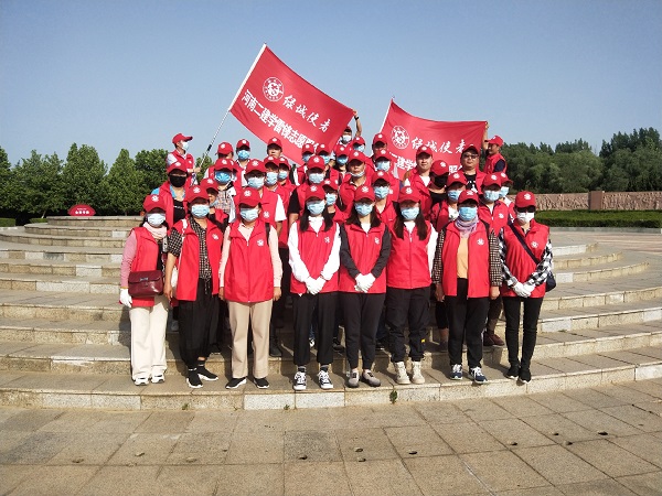 活动结束合影.jpg 活动结束合影.jpg