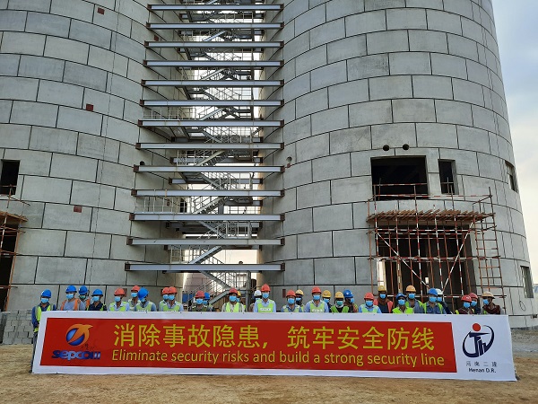 2、仪式圆满结束.jpg 2、仪式圆满结束.jpg