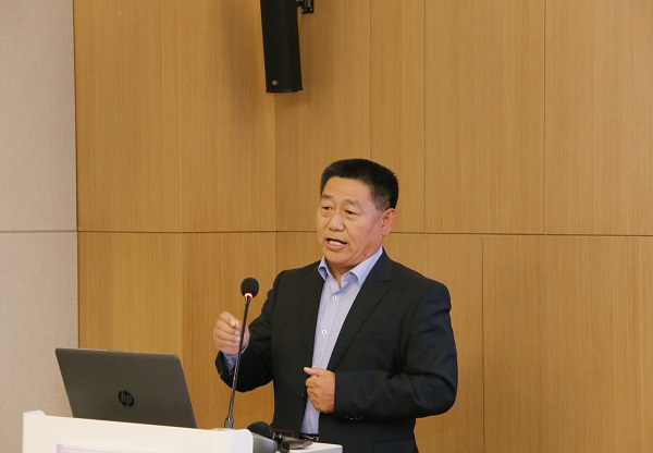 米兰在线手机版(大中国区)党委书记张会民从企业文化建设的角度作点评发言.jpg 米兰在线手机版(大中国区)党委书记张会民从企业文化建设的角度作点评发言.jpg