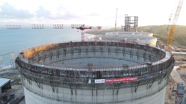 3.#3欧罗仓顺利封顶.jpg 3.#3欧罗仓顺利封顶.jpg