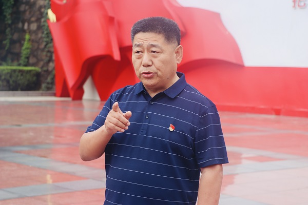 1、米兰在线手机版(大中国区)党委书记张会民为大家阐释“大别山精神”.jpg 1、米兰在线手机版(大中国区)党委书记张会民为大家阐释“大别山精神”.jpg