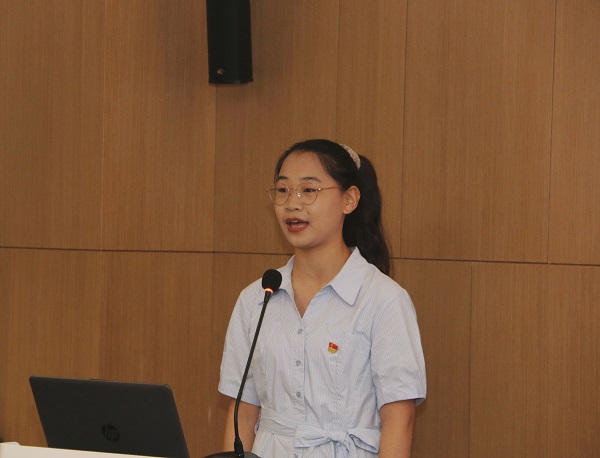 6、第九分公司段颖分享”国士“钟南山的故事.jpg 6、第九分公司段颖分享”国士“钟南山的故事.jpg