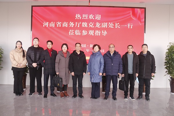 合影留念.jpg 合影留念.jpg