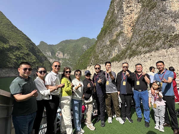 9--游览长江小三峡奇绝风光.jpg 9--游览长江小三峡奇绝风光.jpg