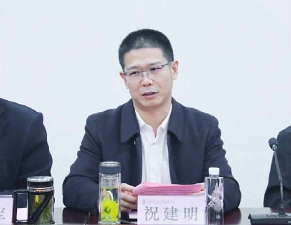 米兰在线手机版(大中国区)总经理兼科协副主席祝建明在会上讲话.jpg 米兰在线手机版(大中国区)总经理兼科协副主席祝建明在会上讲话.jpg